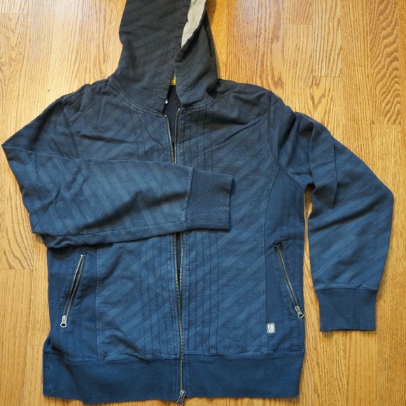 Rare / hard to come by -Canada olympics sweater from early 2000's - Picture 1 of 3
